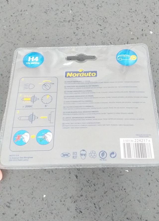 Vendo pack 2 bombilla H4 coche