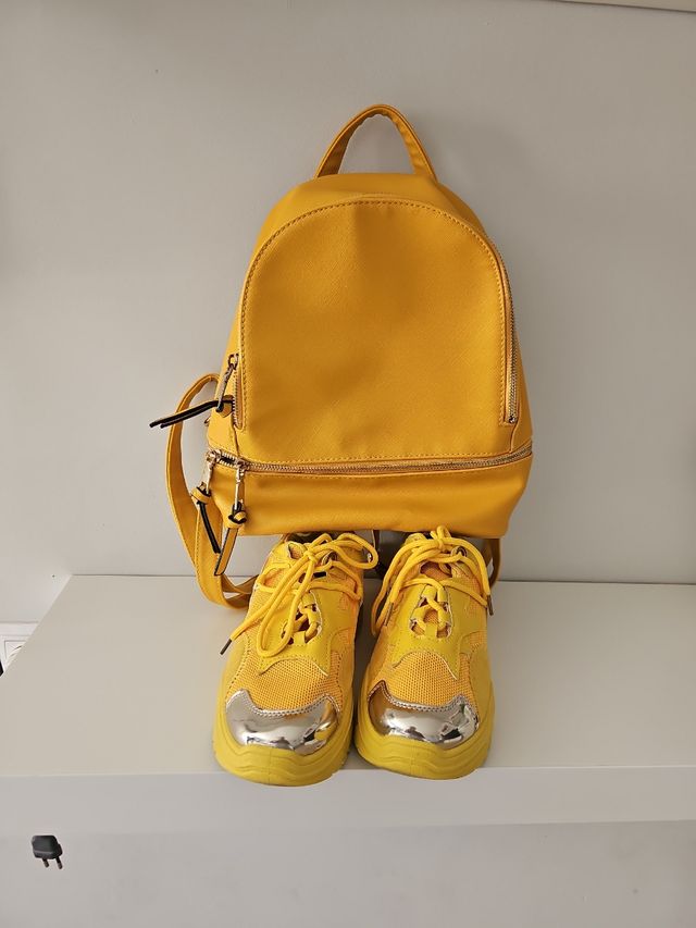 Conjunto mochila y zapatos