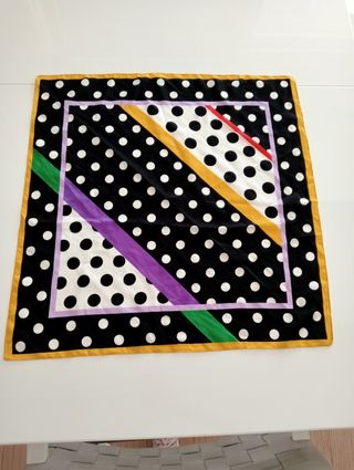 Foulard a righe e pois