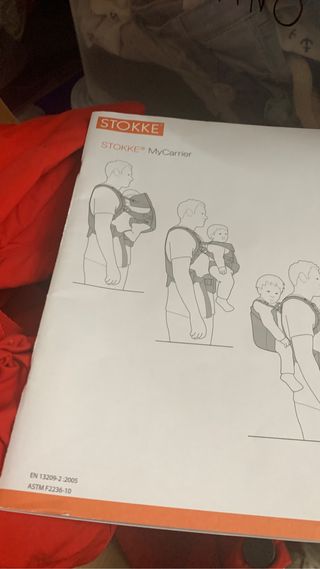 Mochila portabebes Stokke MyCarrier.