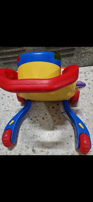 Andador marca Chicco