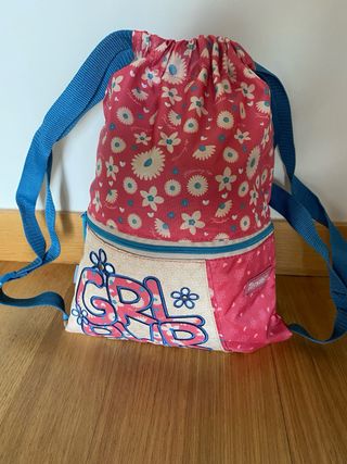 Lote de Mochila y Estuche Sportandem