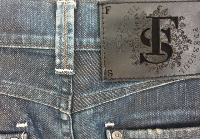 FALDA VAQUERA FREESOUL