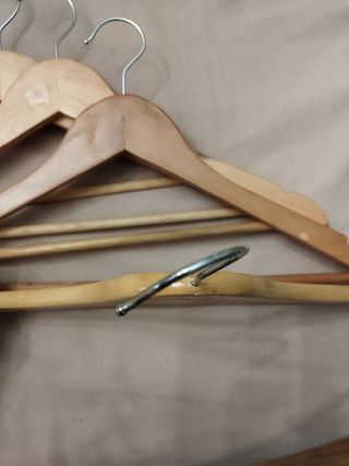 perchas de madera 