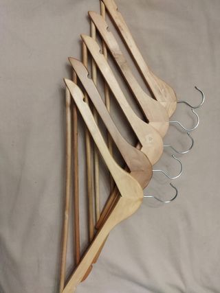 perchas de madera 
