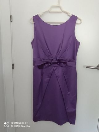 Vestido de fiesta de color lila