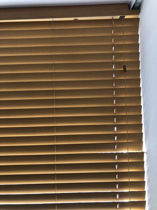 Persianas venecianas de aluminio imitación roble