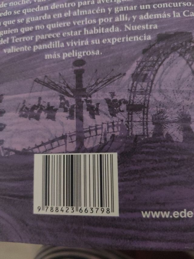 Atrapados en el parque atraciones