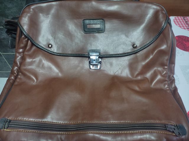 Cuadro pintado a mano con marco.