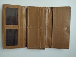 Cartera efecto piel