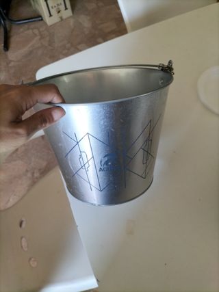 Cubos de metal
