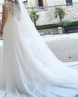 Vestido y velo novia