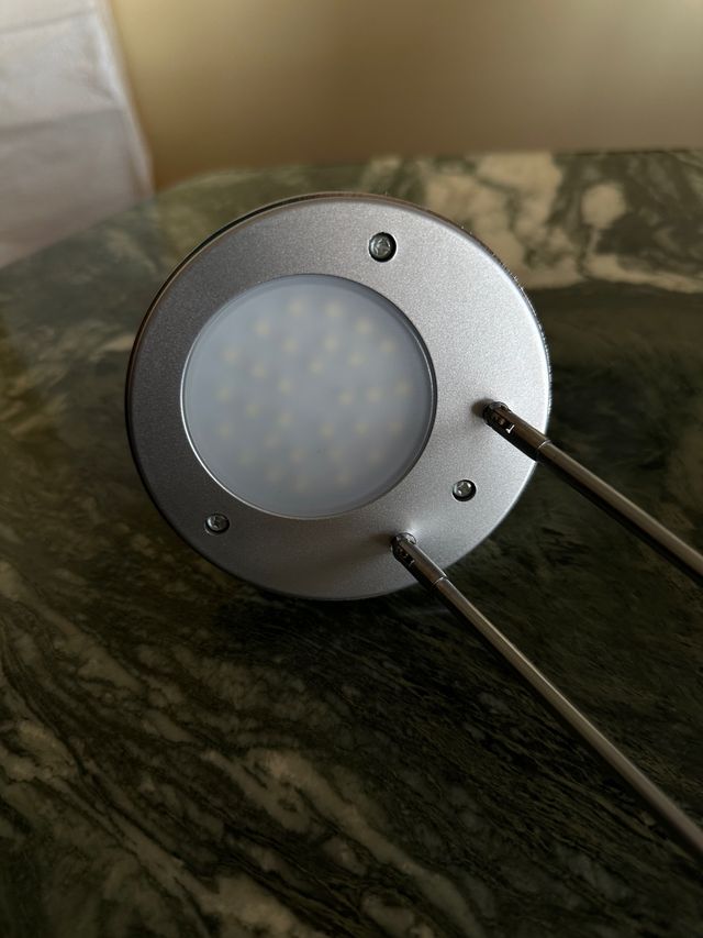 Lámpara de escritorio plata extensible