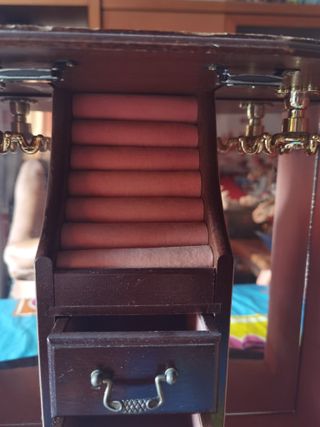 Armario joyero antiguo