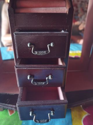 Armario joyero antiguo