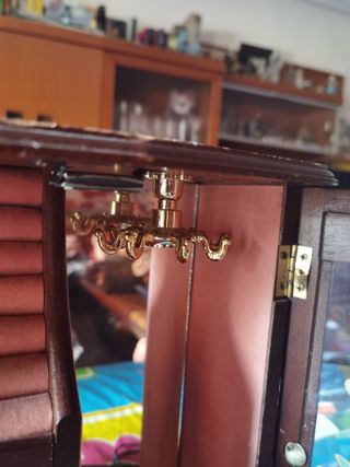 Armario joyero antiguo