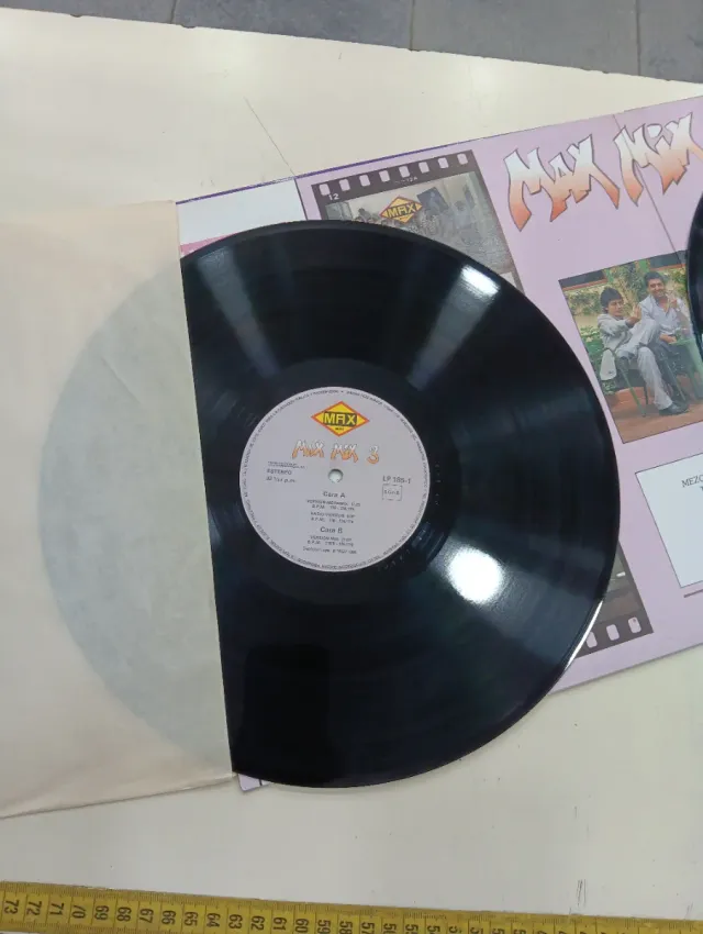 Vinilo MAX MIX 3 años 80 el tercer megamix español