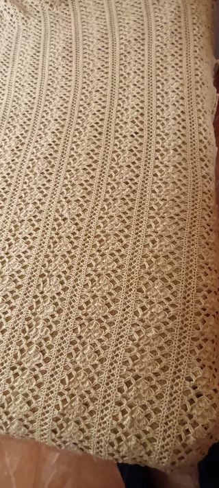 Colcha de ganchillo hecha a mano