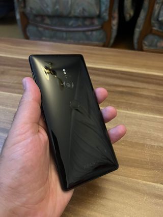 Sony XZ2 