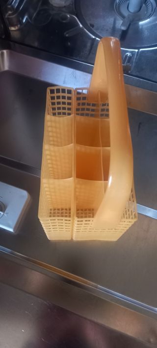 Cestillo de cubiertos. Zanussi.