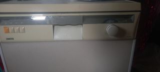 Cestillo de cubiertos. Zanussi.
