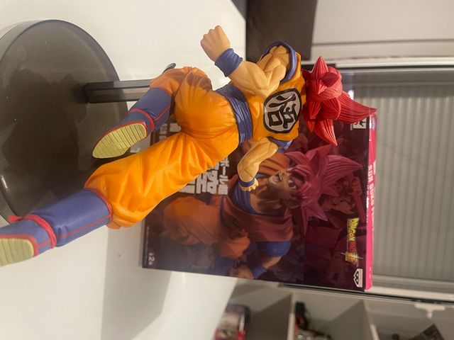 DRAGON BALL Goku Ssj God Figura