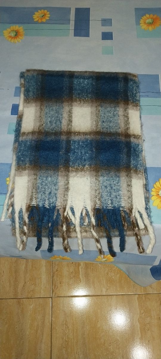 Manta y gorras en 30€