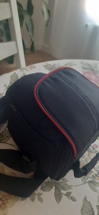 CANON EOS 1300D + 2 correas + funda *Como nueva*