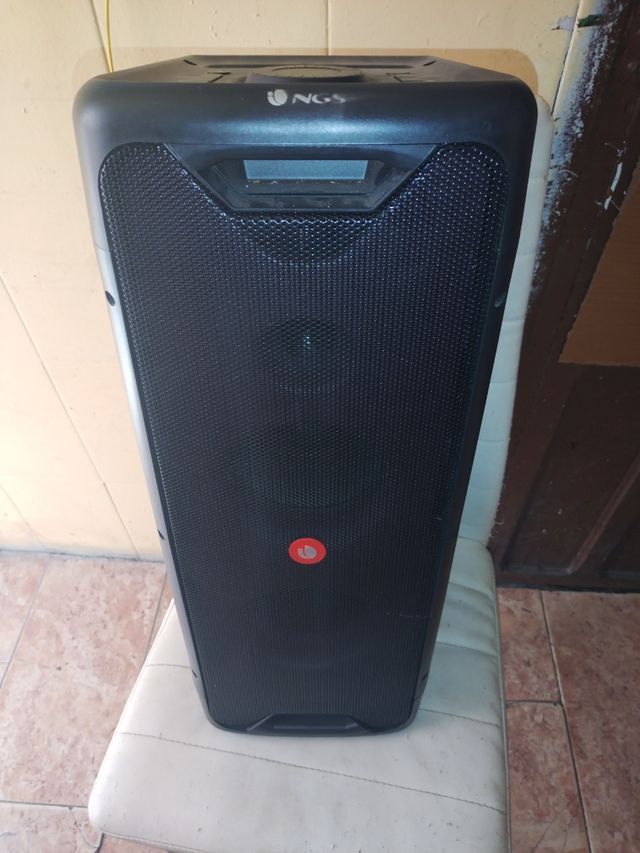 Altavoz de 200 batios 