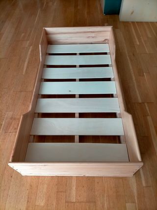 Cama infantil Montessori marca Kutuva