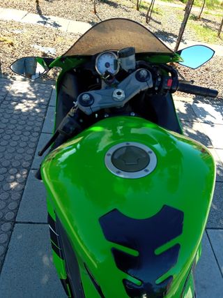 Kawasaki ZX6R