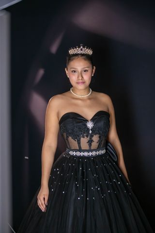 Alquiler Vestido negro para Quinceañera