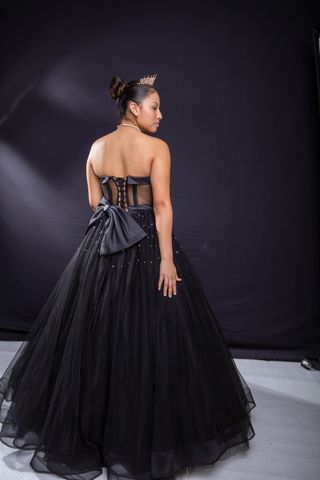 Alquiler Vestido negro para Quinceañera
