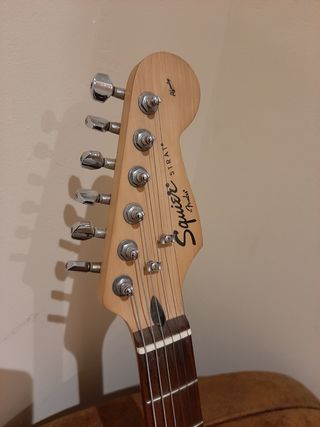 Squier Stratocaster indonesia