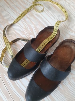 Zuecos antiguos madera
