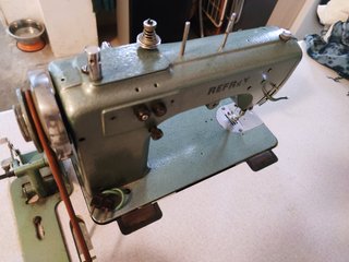 Máquina de coser refrey industrial
