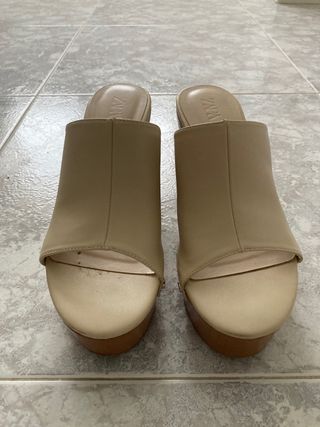 zuecos Zara
