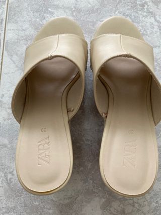 zuecos Zara