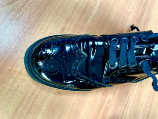 Zapatos charol mocasines negro Gloria Ortiz