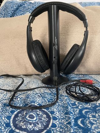 juego auriculares inalámbricos. sin utilizar