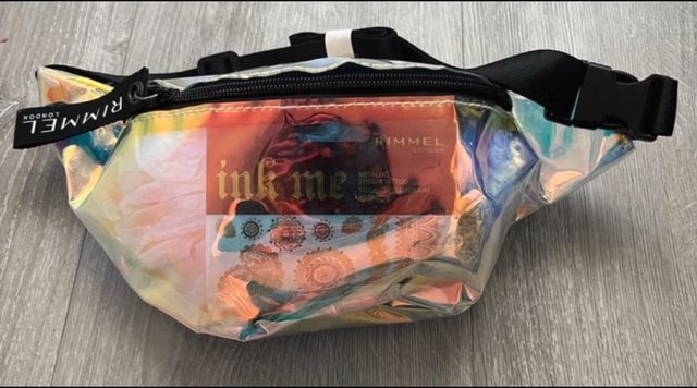 Bandolera cosmeticos Rimmel. SIN ESTRENAR