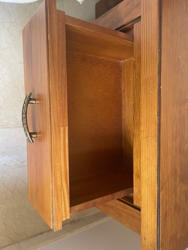 Dos mesitas de noche