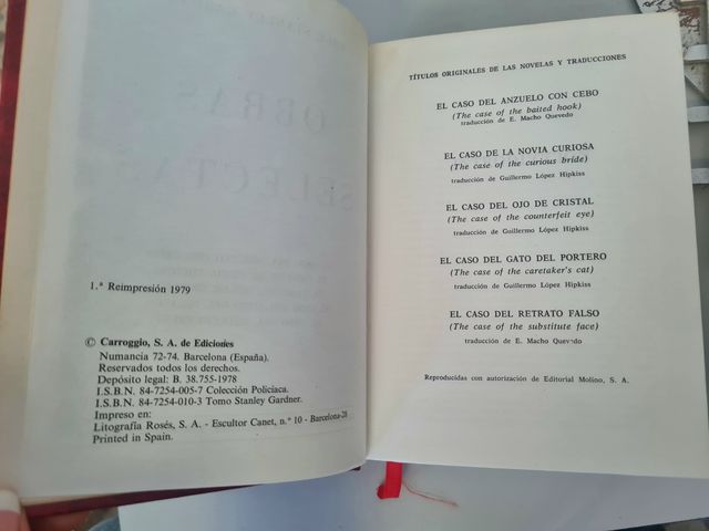 Libro de novela policiaca