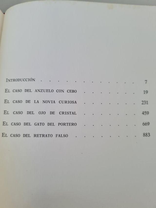 Libro de novela policiaca