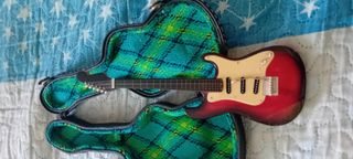 Vendo guitarra  de coleccionista