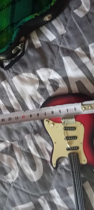 Vendo guitarra  de coleccionista