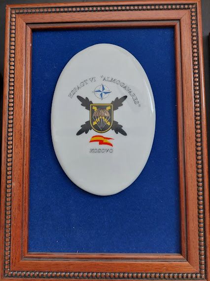 conjunto de tres metopas de porcelana