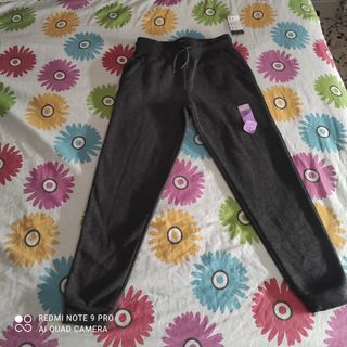 Pantalones de chándal niño.