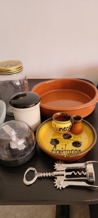 Kitchen jars, salt & peper, jugs-tarros de cocina