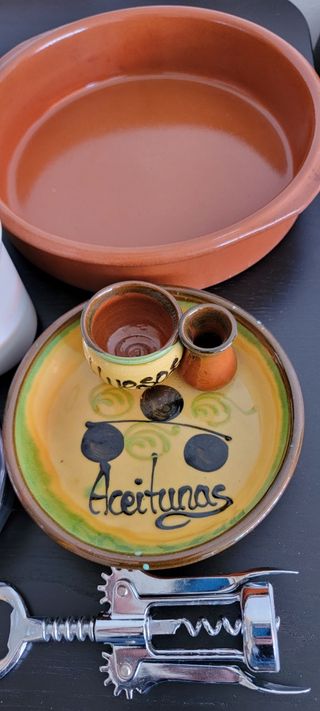 Kitchen jars, salt & peper, jugs-tarros de cocina